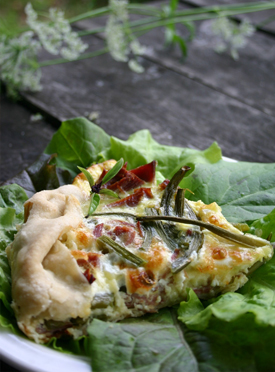 Recipe - Quiche with fresh garlic scapes - Recipes with fermented garlic scapes, garlic scapes and organic garlic – Le Petit Mas organic garlic and garlic scape farm in Quebec (Canada) 