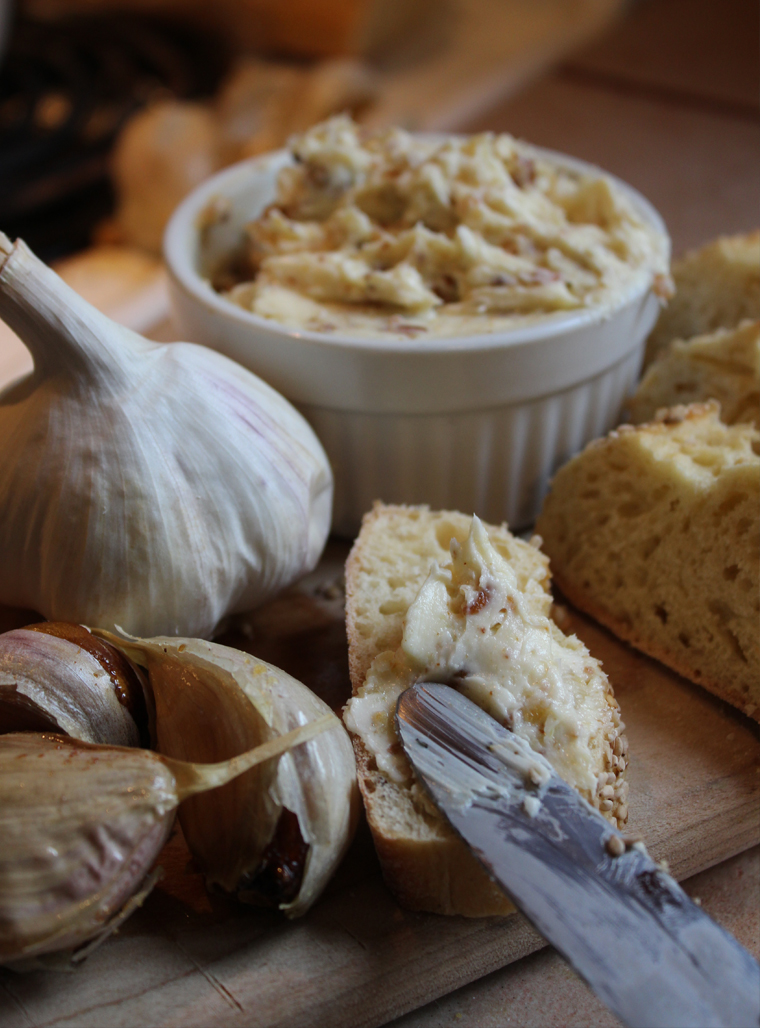 Beurre à l'ail confit du Québec - Recette - Le Petit Mas